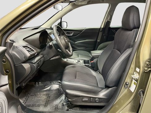 Used 2023 Subaru Forester Premium AWD/4WD image 20