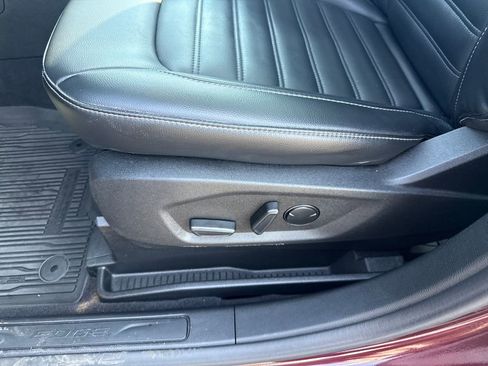 Used 2024 Ford Edge SEL w/ Convenience Package image 31