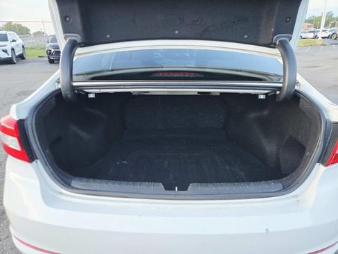 Used 2017 Hyundai Sonata SE FWD image 9