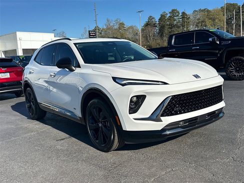 Used 2025 Buick Envision Sport Touring image 4