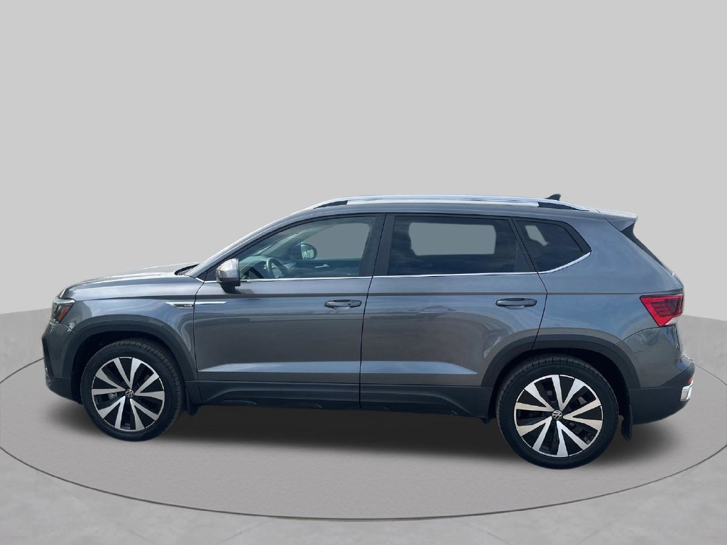 Used 2023 Volkswagen Taos SE w/ Panoramic Sunroof Package AWD/4WD image 33