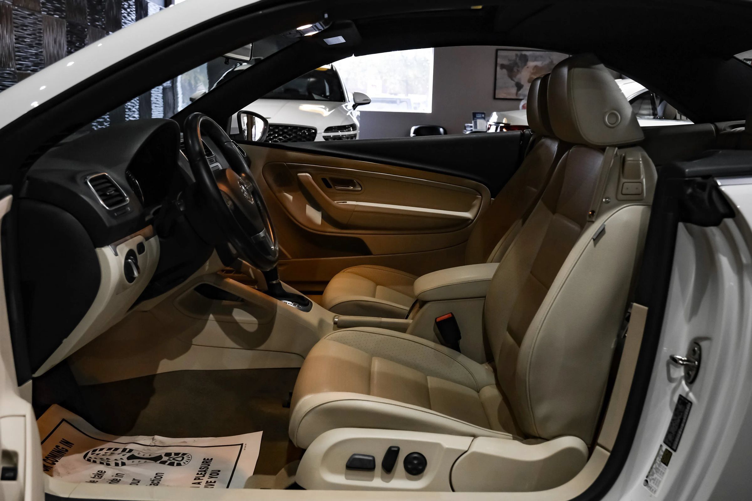 Used 2012 Volkswagen Eos Komfort FWD image 4
