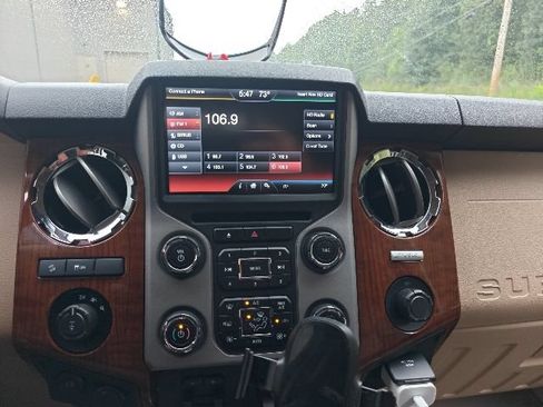 Used 2016 Ford F250 King Ranch w/ FX4 Off-Road Package AWD/4WD image 11