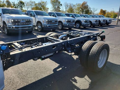 New 2026 Ford F550 4x4 Crew Cab image 12