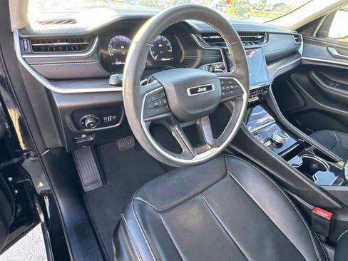 Used 2023 Jeep Grand Cherokee L Limited w/ Luxury Tech Group II image 13