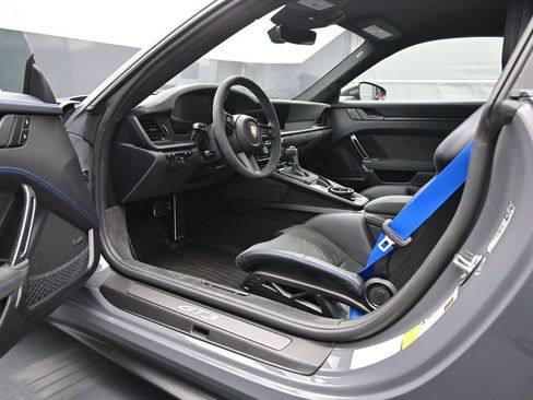 Certified 2026 Porsche 911 GT3 RWD image 4
