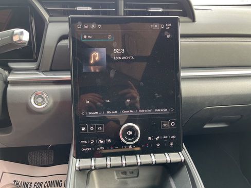 Used 2025 GMC Terrain Elevation w/ Elevation Premium Package image 25