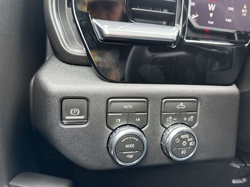 New 2026 GMC Sierra 1500 Elevation AWD/4WD image 18