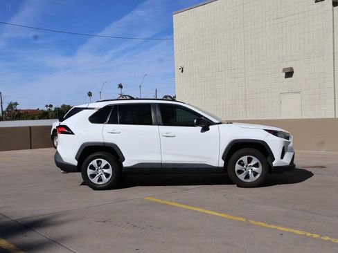 Used 2020 Toyota RAV4 LE w/ Carpet Mat Package FWD image 3