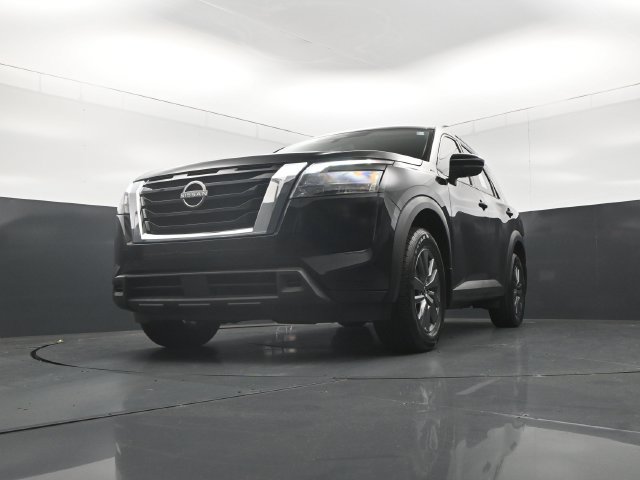 Used 2024 Nissan Pathfinder SV FWD image 32