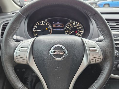 Used 2017 Nissan Altima 2.5 SL w/ Moonroof Package image 21