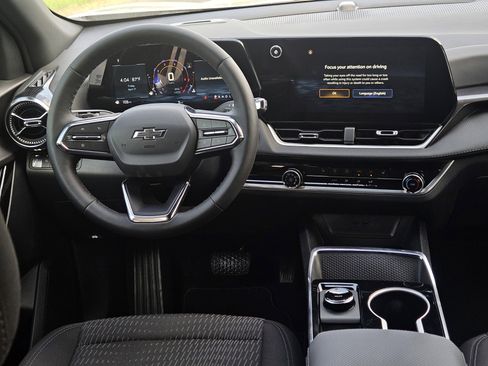 New 2026 Chevrolet Equinox LT w/ Midnight Edition FWD image 9