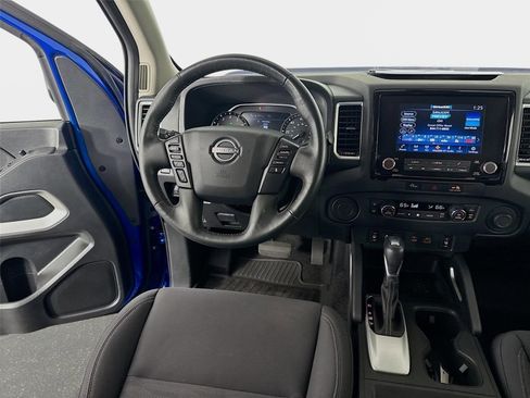 Used 2024 Nissan Frontier SV w/ SV Convenience Package RWD image 22