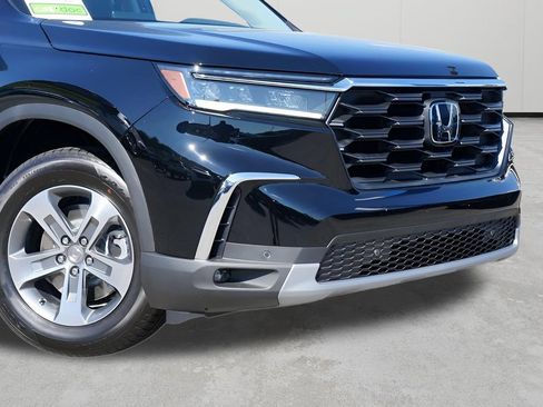 Used 2025 Honda Pilot EX-L image 2