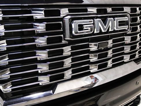 Used 2024 GMC Sierra 2500 Denali Ultimate image 35