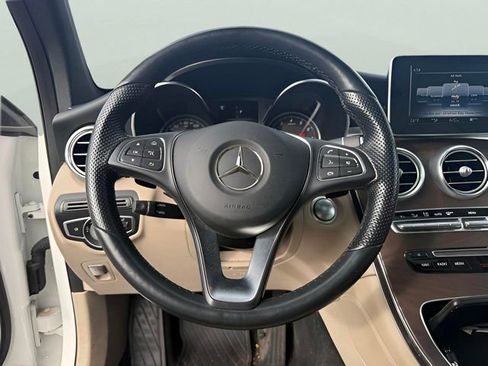 Used 2018 Mercedes-Benz GLC 300 4MATIC image 13