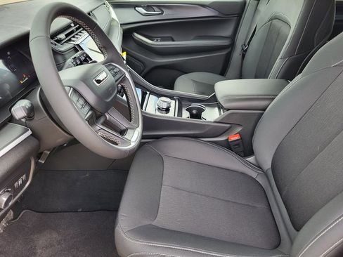 New 2026 Jeep Grand Cherokee L Laredo image 12