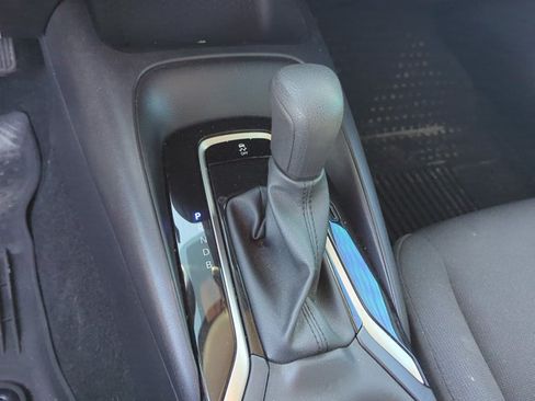 Used 2025 Toyota Corolla LE FWD image 22