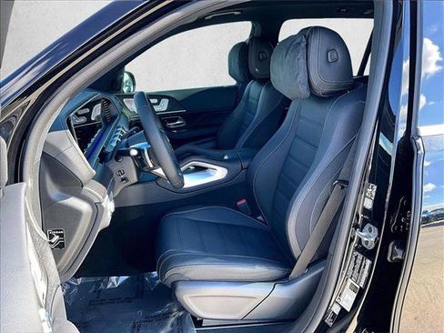 New 2026 Mercedes-Benz GLS 580 4MATIC image 11