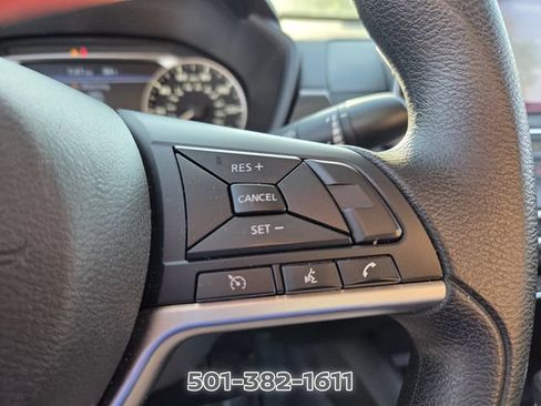 Used 2025 Nissan Altima 2.5 SV FWD image 24