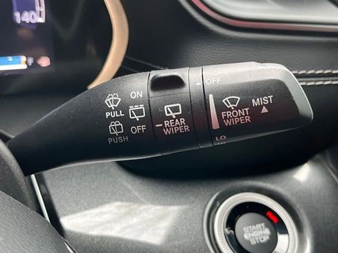 Used 2022 Jeep Grand Cherokee L Laredo image 41