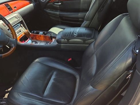 Used 2007 Lexus SC 430 Convertible RWD image 7