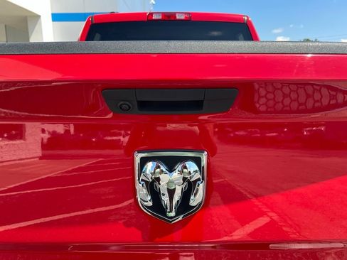 Used 2022 RAM 1500 Classic SLT AWD/4WD image 9