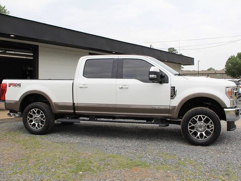 Used 2021 Ford F250 Lariat w/ Lariat Ultimate Package AWD/4WD image 10
