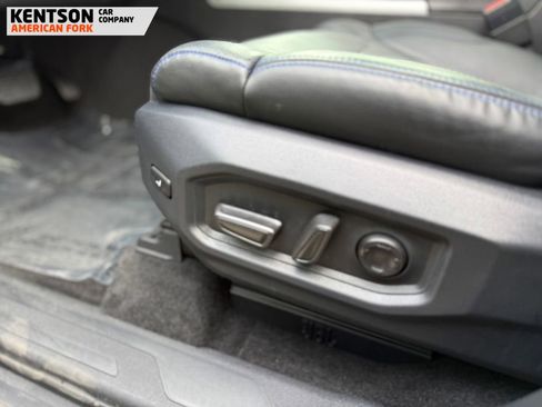Used 2025 Toyota Tundra Platinum AWD/4WD image 36
