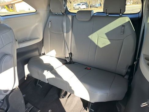 Used 2024 Toyota Sienna XLE image 24