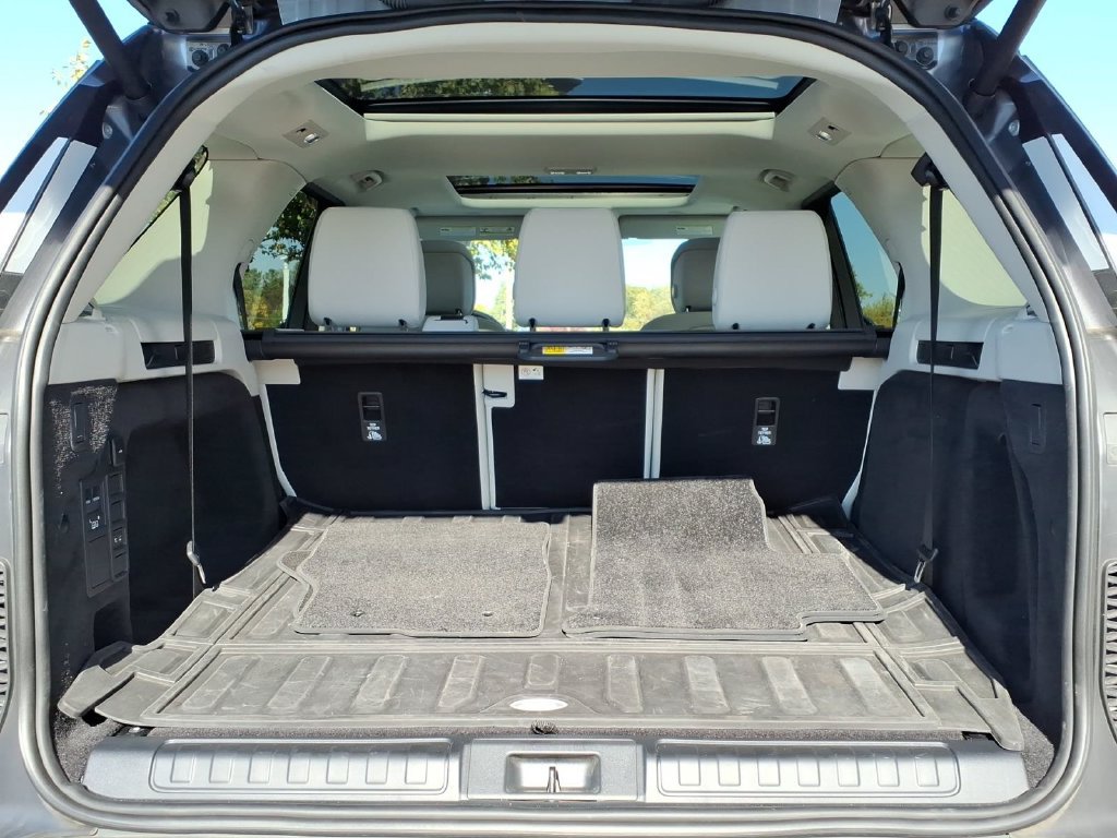 Certified 2025 Land Rover Discovery S AWD/4WD image 28