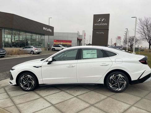New 2026 Hyundai Sonata SEL FWD image 2