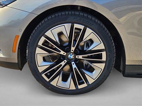 Used 2026 BMW i5 eDrive40 RWD image 10