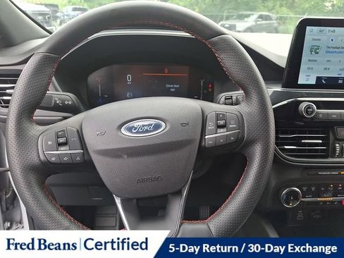 Certified 2025 Ford Escape ST-Line Select AWD/4WD image 26