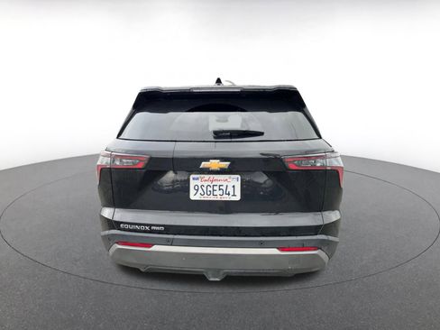 Used 2025 Chevrolet Equinox LT image 6