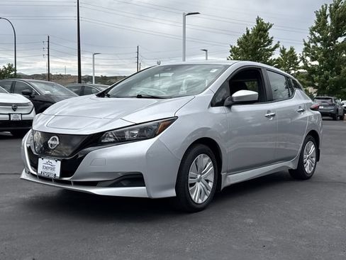 Used 2025 Nissan Leaf S FWD image 2