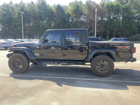 Used 2023 Jeep Gladiator Overland AWD/4WD image 3