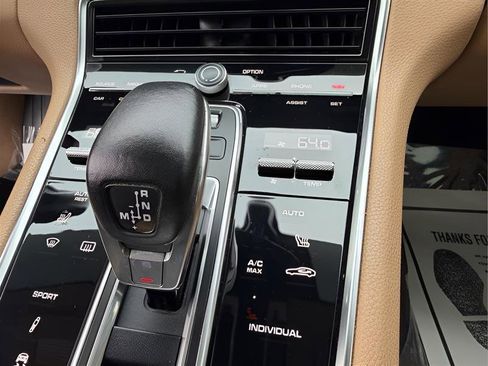 Used 2018 Porsche Panamera 4 image 52