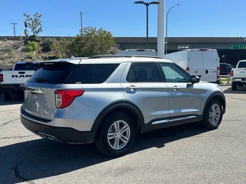 Used 2024 Ford Explorer XLT w/ Equipment Group 202A AWD/4WD image 8