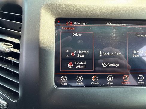 Used 2019 Jeep Cherokee Latitude Plus w/ Cold Weather Group AWD/4WD image 28