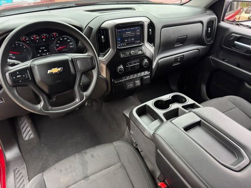 Used 2021 Chevrolet Silverado 1500 Custom image 2