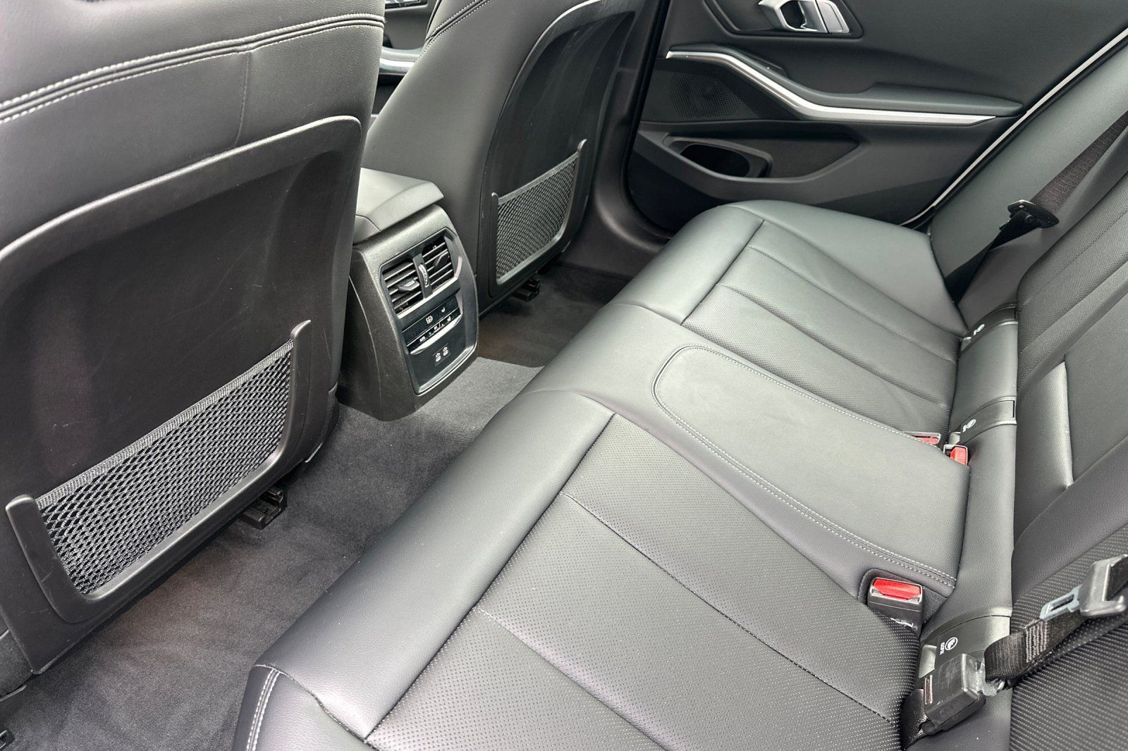 Used 2023 BMW 330i Sedan w/ Driving Assistance Package RWD image 11