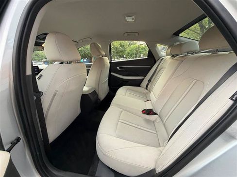 Used 2025 Hyundai Sonata SEL FWD image 25