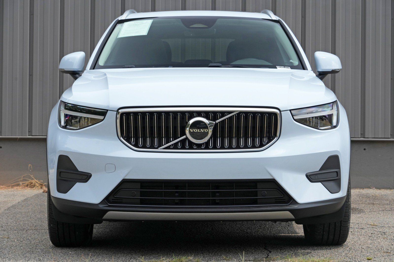 Used 2025 Volvo XC40 B5 Core w/ Climate Package AWD/4WD image 5