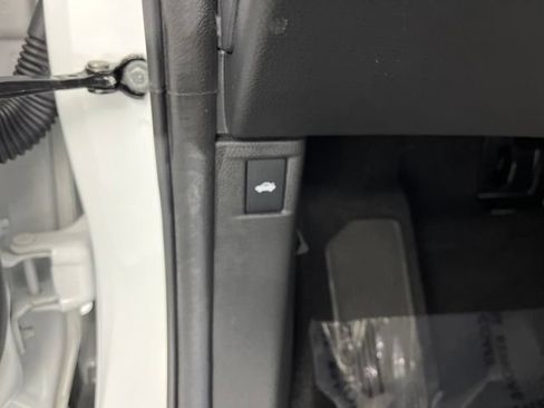 Used 2025 Honda Accord SE image 31
