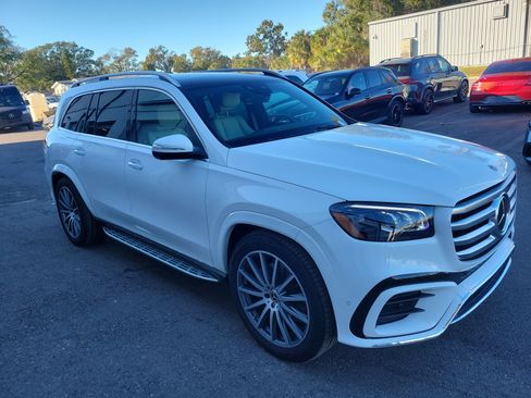 Certified 2025 Mercedes-Benz GLS 580 4MATIC image 2