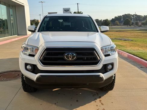 Used 2023 Toyota Tacoma SR5 RWD image 10