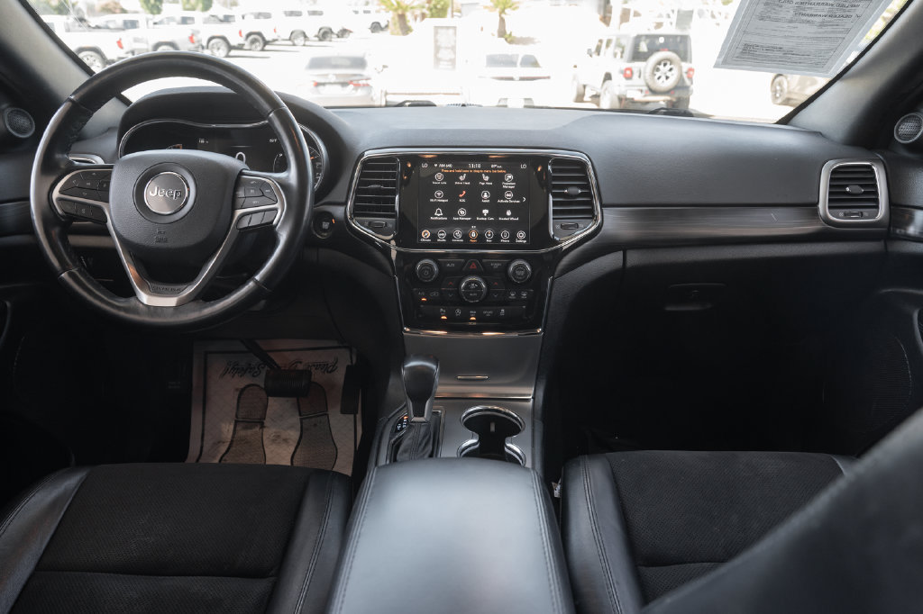Used 2021 Jeep Grand Cherokee Laredo X RWD image 23