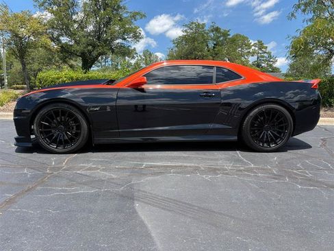 Used 2011 Chevrolet Camaro LS RWD image 3