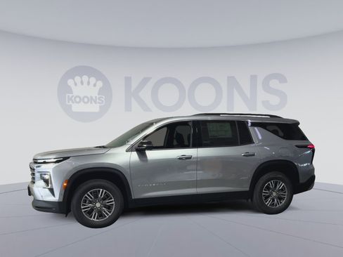 New 2026 Chevrolet Traverse LT w/ Enhanced Driving Package image 7